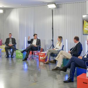 Diskussionsrunde zu den Tagen der Nachhaltigkeit im Studio im Neuen Rathaus in Ingolstadt am Freitag
